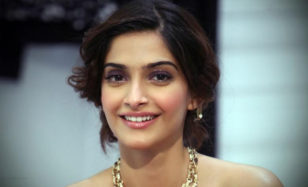 Sonam Kapoor dying to watch X: Past is Present