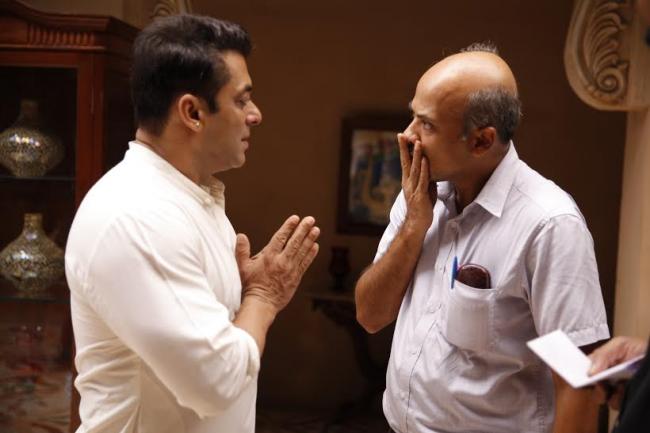Salman follows Sooraj's footsteps in 'Jab Tum Chaho'