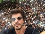 Fans gather outside Mannat to wish SRK on his birthday
