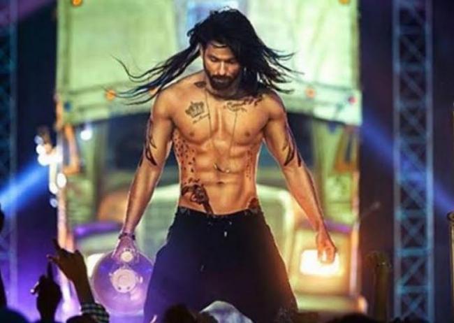 Shahid receives thank you letters for his performance as Tommy Singh! 