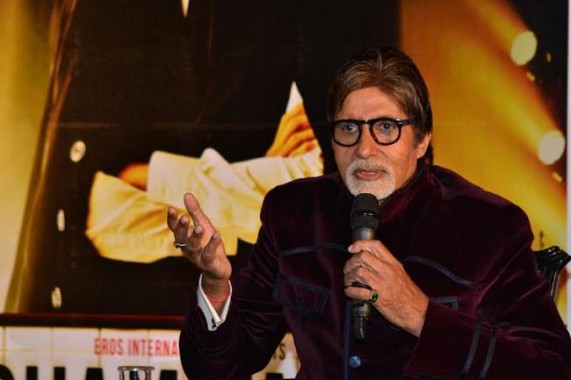 Amitabh Bachchan hurts his rib while shooting in Kolkata