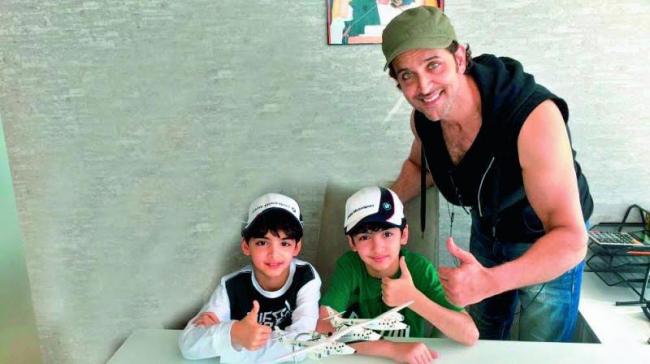 Hrithik on a trip to Africa with Hrehaan and Hridhaan 