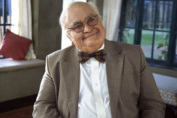 Rishi Kapoor reveals first look from 