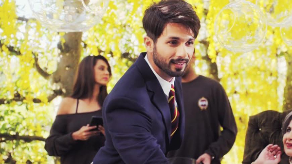 Haider completes two years, Shahid thanks fans