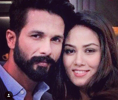 Shahid Kapoor poses for a romantic picture with 'life' Mira