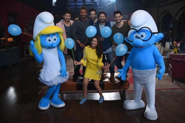 Smurfs spread happiness on the sets of Golmaal Again