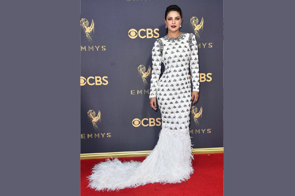 Emmys: Twitter upset as announcer mispronounces Priyanka Chopra's name