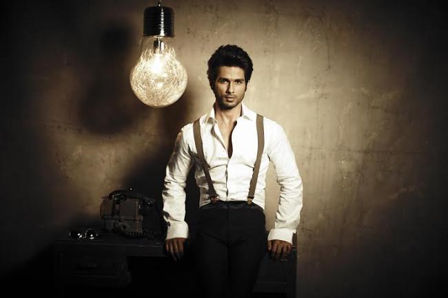 Shahid Kapoor announces his next project named Batti Gul Meter Chalu