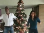 Akshay Kumar, Twinkle Khanna dance together to wish fans Merry Christmas 