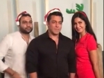 Salman Khan, Katrina wish fans Merry Christmas
