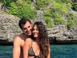 Lisa Haydon posts romantic image with husband on social media 