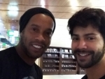 Varun Dhawan hosts Ronaldinho, shares picture on social media
