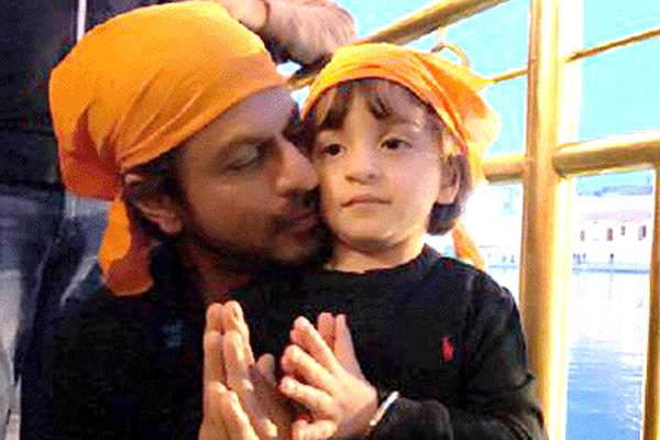 Shah Rukh Khan visits Golden Temple with AbRam