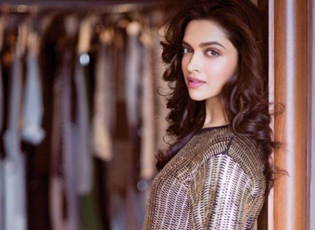 Deepika Padukone launches Spring Summer '17 collection