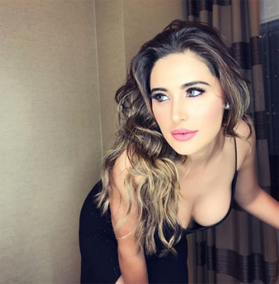 Nargis Fakhri's 'getting ready' image for IIFA goes viral