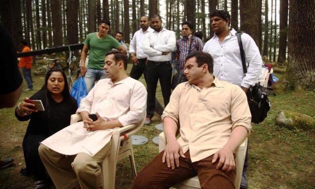 Tubelight's new making video showcase reel life chemistry between Salman & Sohail 