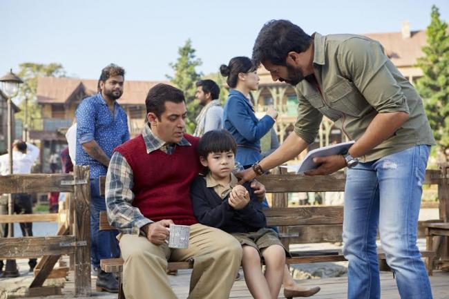 Two new behind the scene stills from Salman Khan's Tubelight released