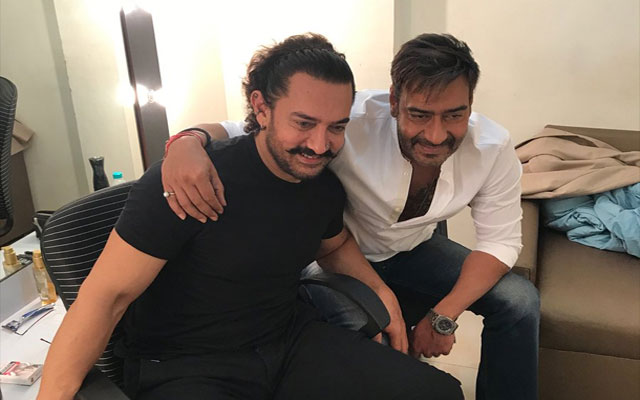 Superstars Ajay Devgn and Aamir Khan back each other up!