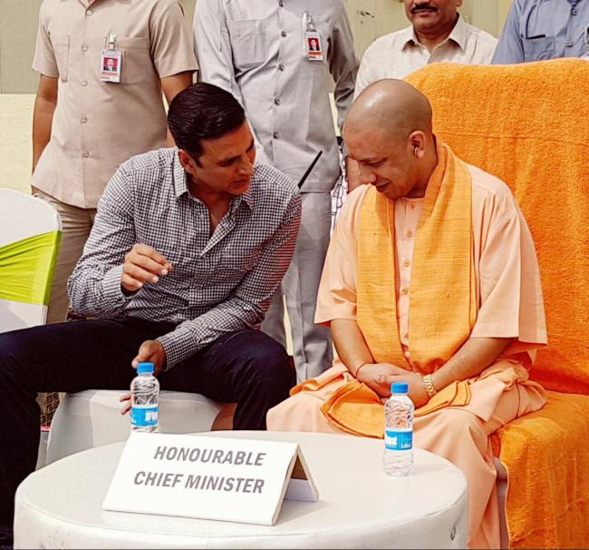 Akshay Kumar visits Lucknow, meets UP CM Yogi Adityanath