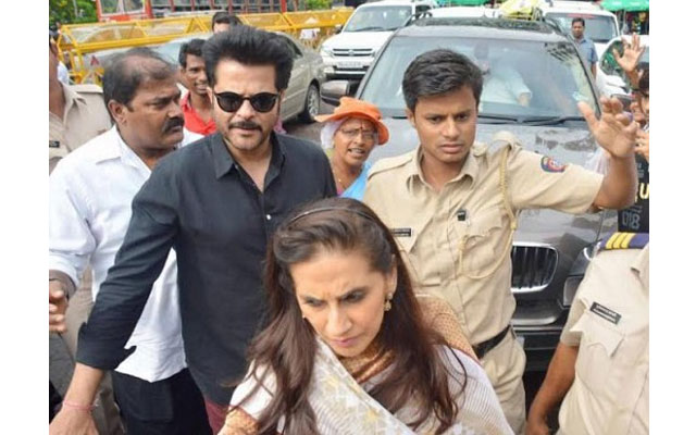 Anil Kapoor finds peace, thrill, bliss and sanity in wife Sunita