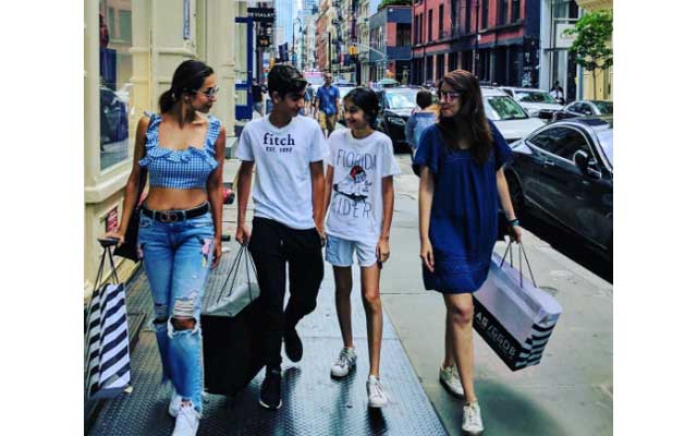 Malaika Arora goes for shopping with son in New York