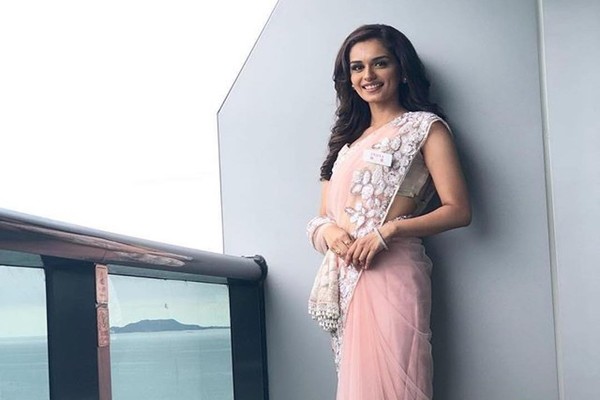 Miss World Manushi Chhillar looks gorgeous in Manish Malhotra designed saree