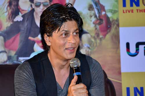 Aanand L Rai brings happiness to sets: SRK