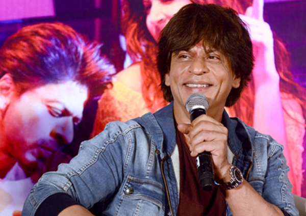 Shah Rukh Khan urges his fans to experience Dubai