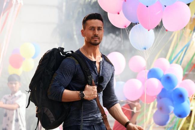 Makers release 'Lo Safar' song from Baaghi 2