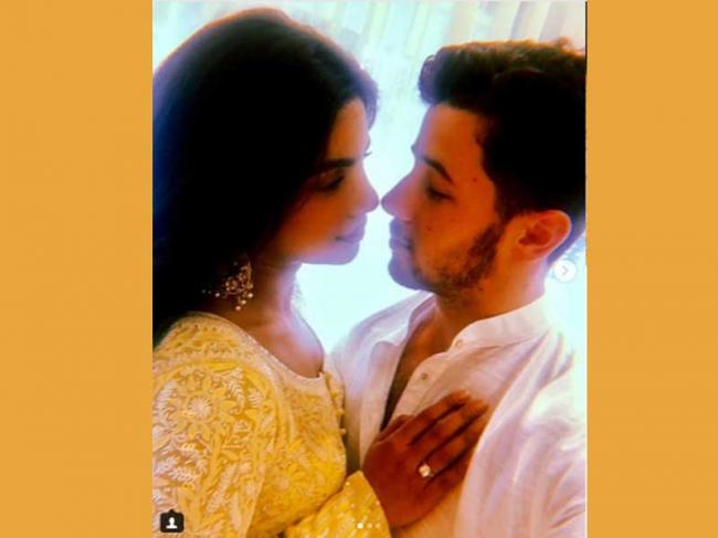 Priyanka Chopra, Nick Jonas officially get engaged in Mumbai