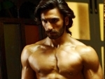 Ranveer Singh shares shirtless image of himself on Twitter, goes viral 