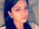 Sunny Leone shares her sleepless image on social media 