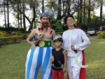 Aamir Khan becomes 'Obelix' at family party