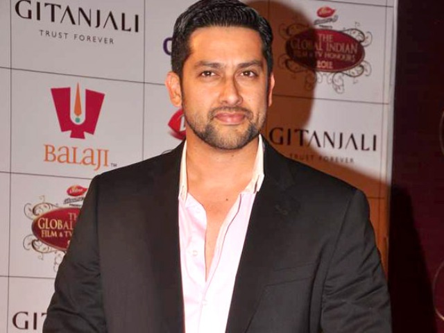 Aftab Shivdasani completes 19 years in Bollywood