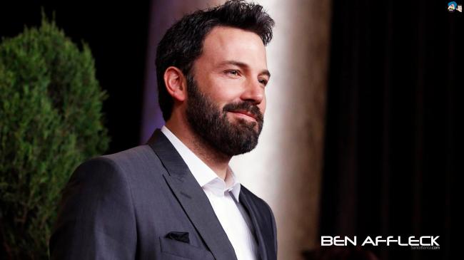 Actor Ben Affleck helps girlfriend pick out shoes in designer store
