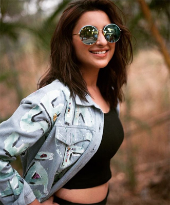 With stretch marks, Parineeti Chopra's latest image is breaking the internet