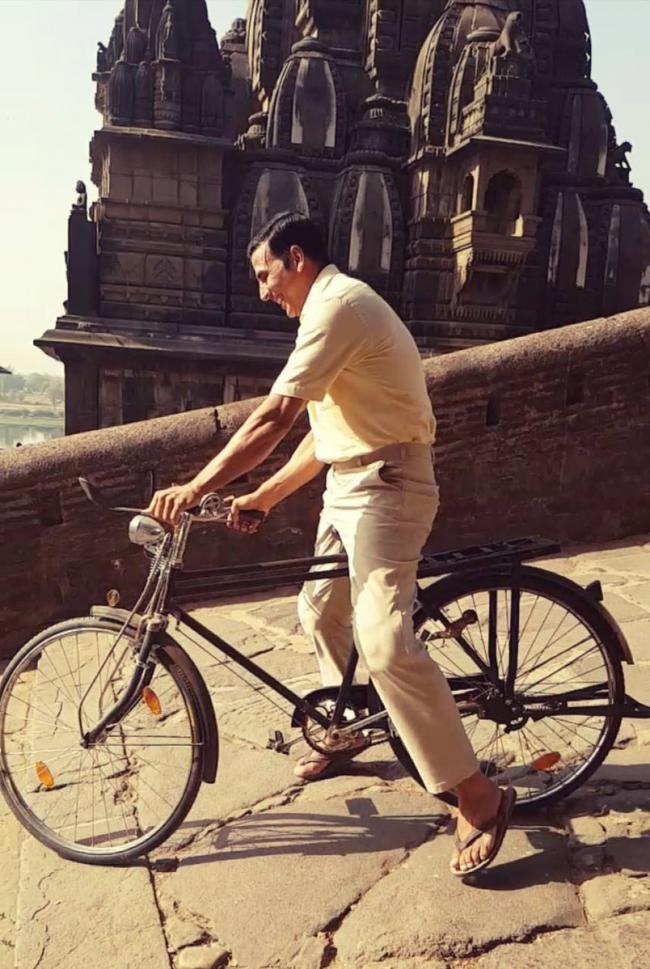 Five days are left for PadMan to hit silverscreen, Akshay Kumar shares image