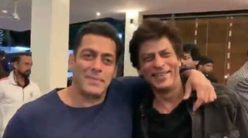 Salman Khan, Shah Rukh Khan watch Karan Arjun together, cherish fond memories