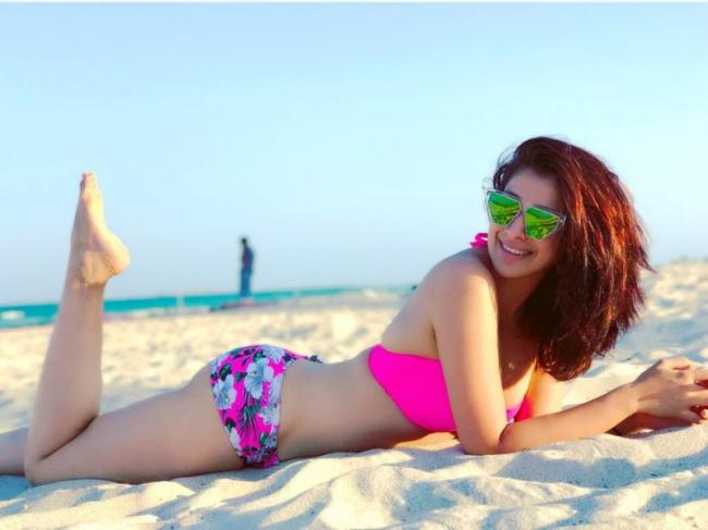 On beach in bikini, Raai Laxmi surges mercury level