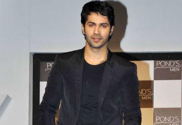 Varun Dhawan turns 32, he will soon be seen in Coolie No. 1 remix