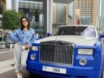 Sunny Leone busy shopping in Dubai