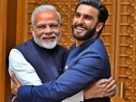 Ranveer Singh gives PM Modi a 'Jaadoo ki Jhappi'
