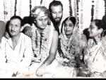 Anupam Kher shares memorable throwback image on his 34th marriage anniversary with Kirron