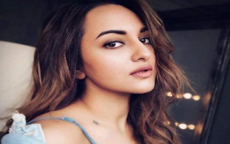 UP police team to meet Sonakshi Sinha to inquire into alleged cheating case