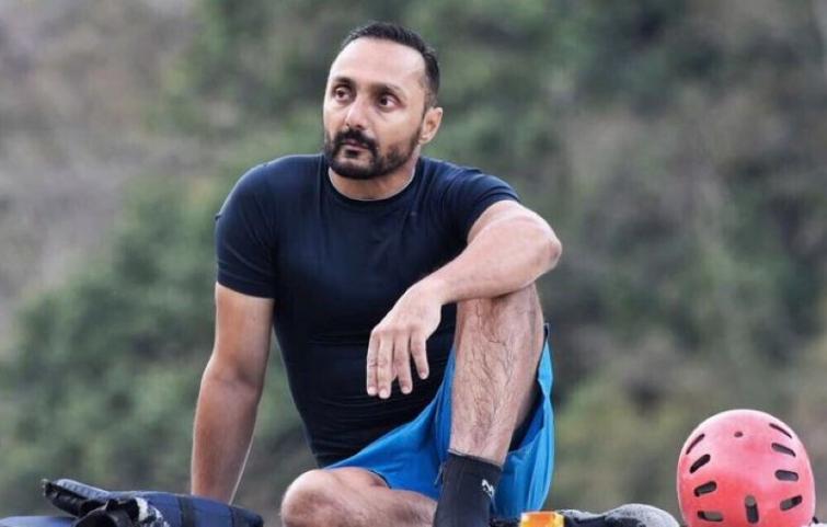 Rahul Bose orders 2 bananas at five-star hotel, gets stumped by the price