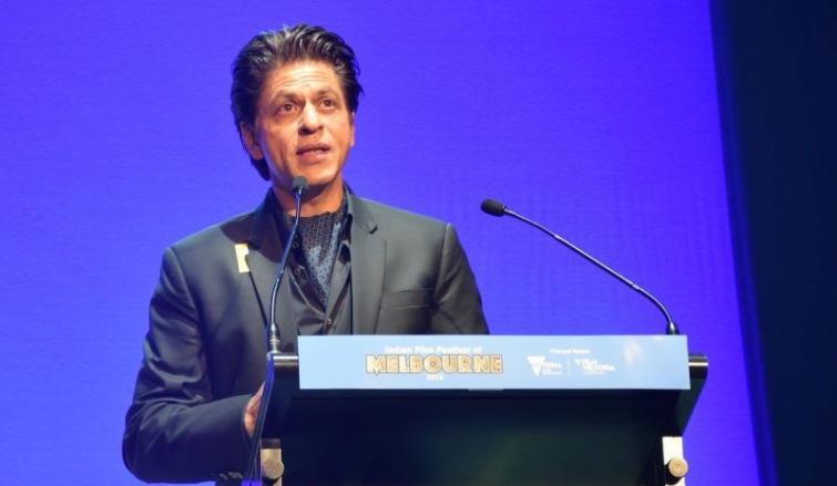 Shah Rukh Khan receives Indian Film Festival in Melbourne Excellence in Cinema Award