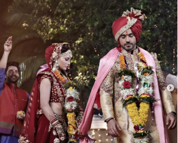 Virgin Bhanupriya: Bigg Boss 8 winner Gautam Gulati confuses fans with Instagram marriage pic with Urvashi Rautela