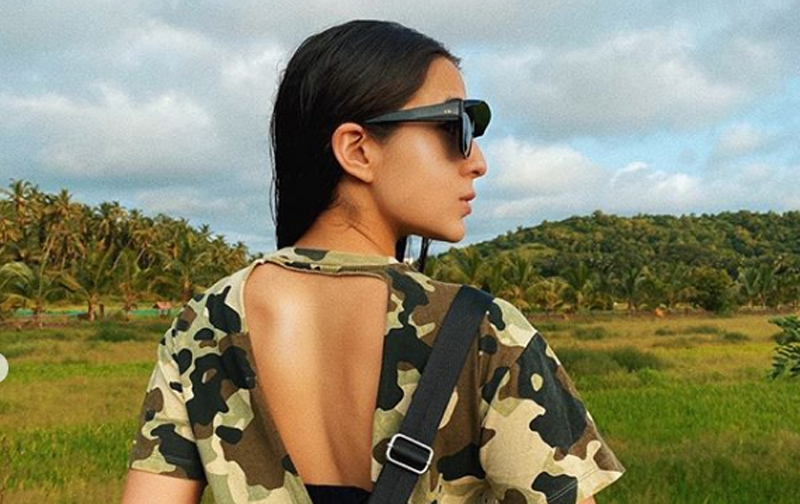 After dressing like 'Gulabo', Sara Ali Khan now looks stunning in camouflage