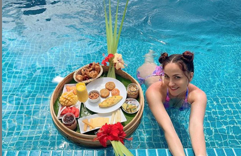 Elli AvrRam shares her stunning images from Maldives vacation 