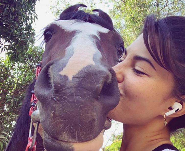 Jacqueline Fernandez posts image on Instagram with her Selfie King'